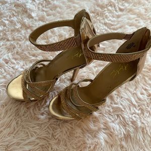 Sparkly diamond heels only worn once